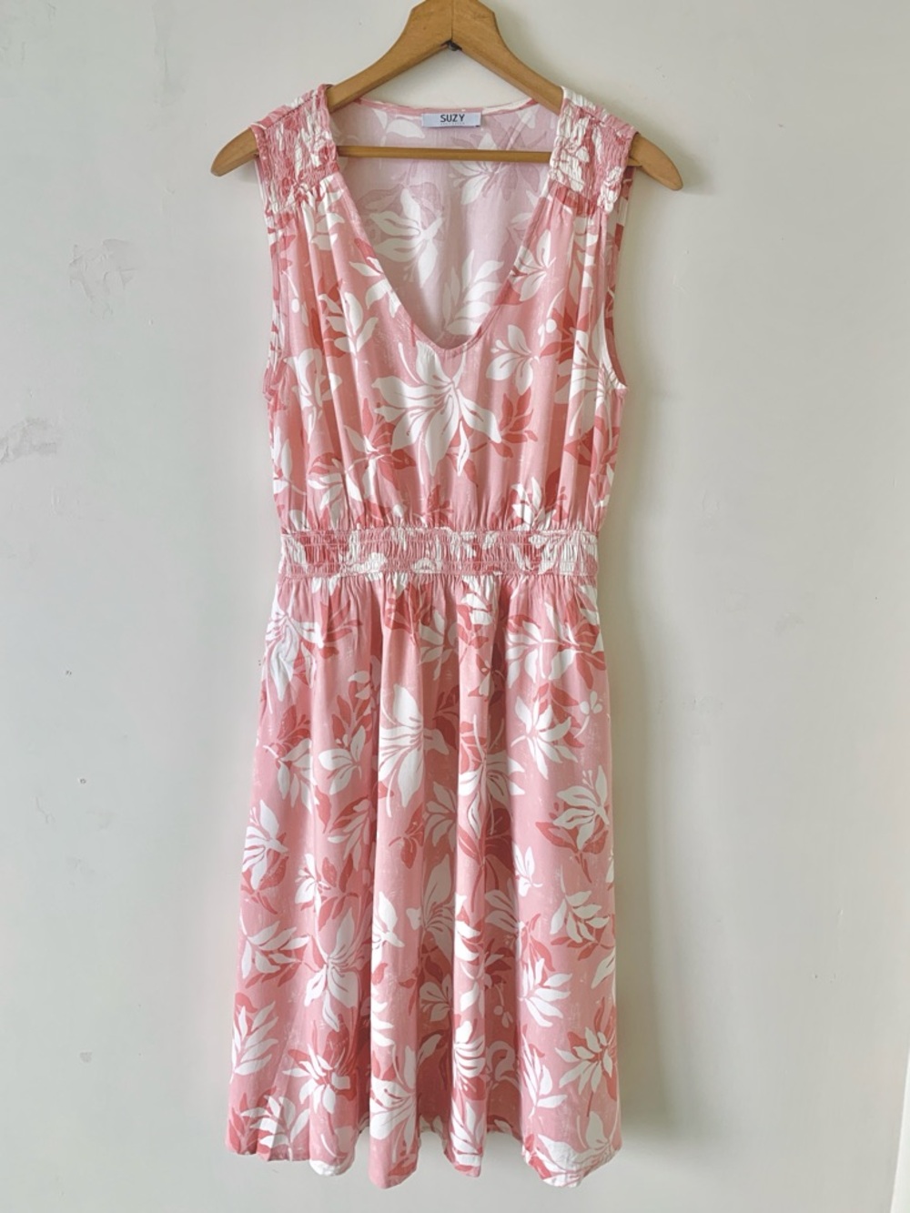 SUZY SHIER Pink & White Floral Sleeveless V-Neck Midi Dress With Pockets